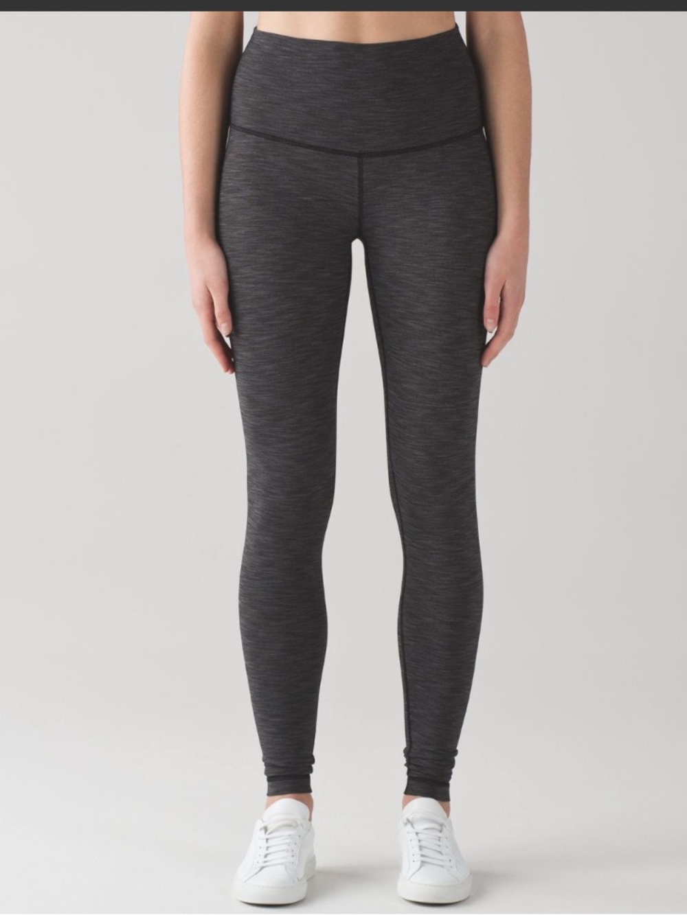 Lululemon • Wunder Under Highrise Tights • Size 6